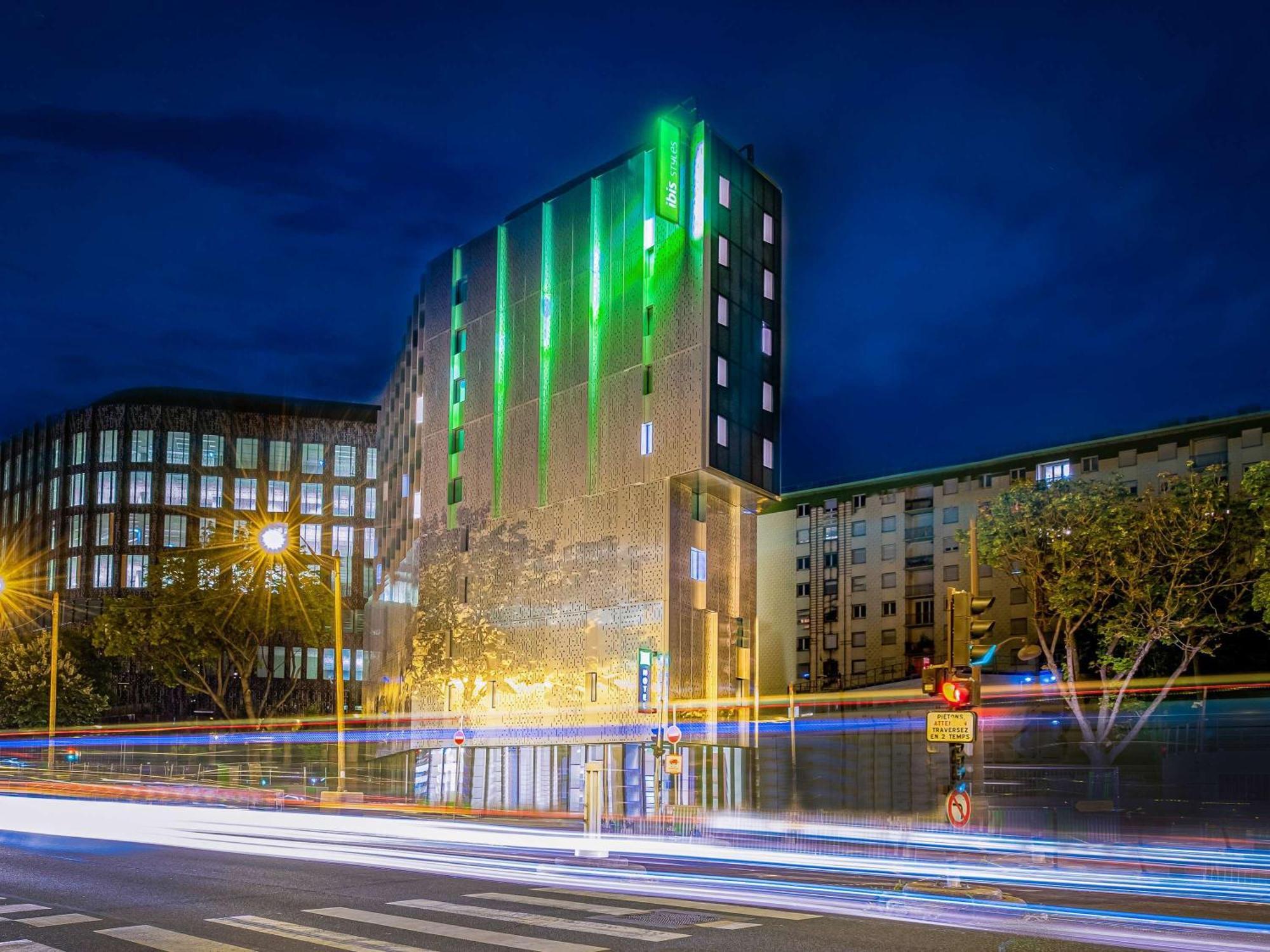 Hotel Ibis Styles Paris Meteor Avenue D'Italie Esterno foto