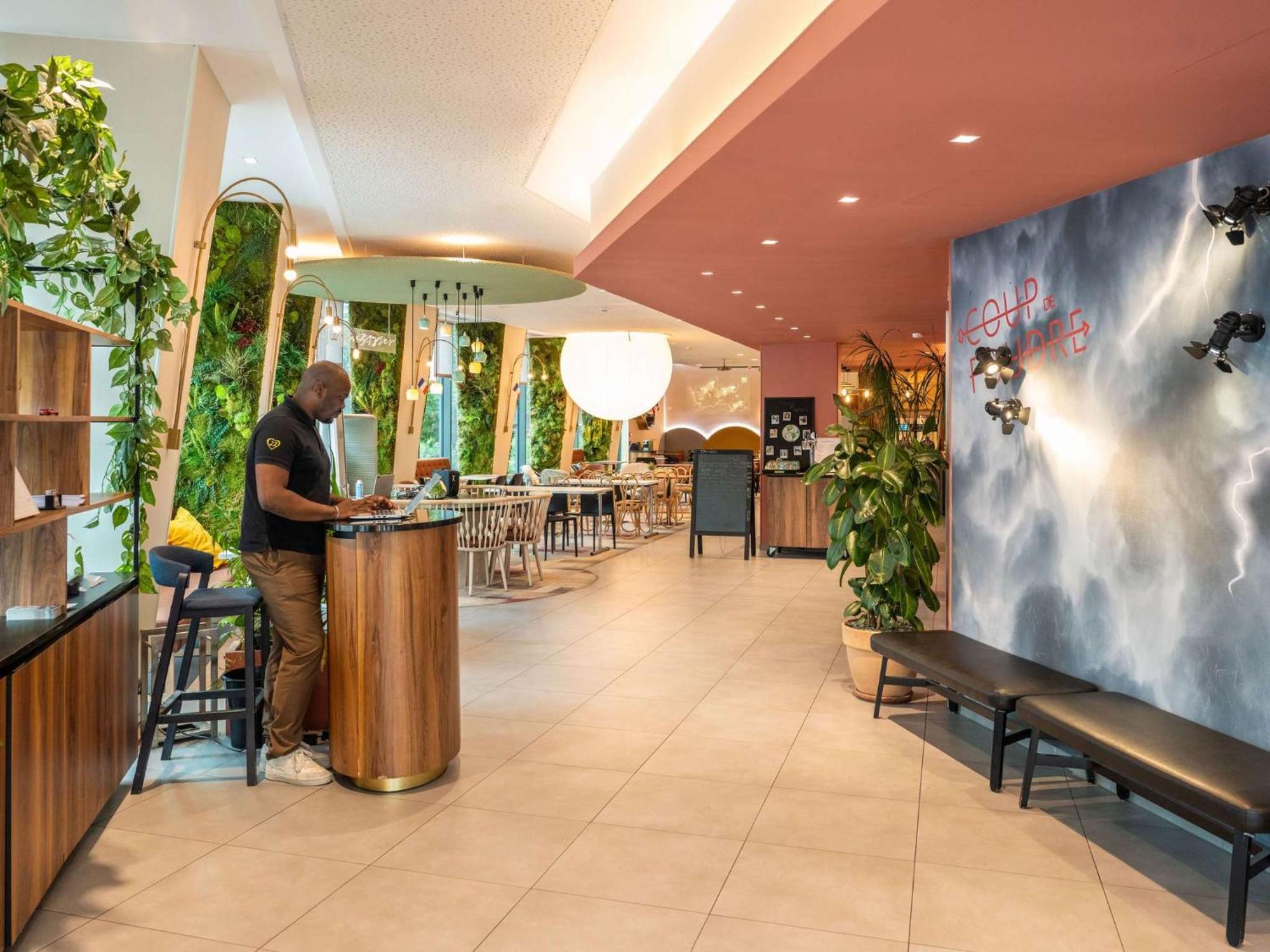 Hotel Ibis Styles Paris Meteor Avenue D'Italie Esterno foto